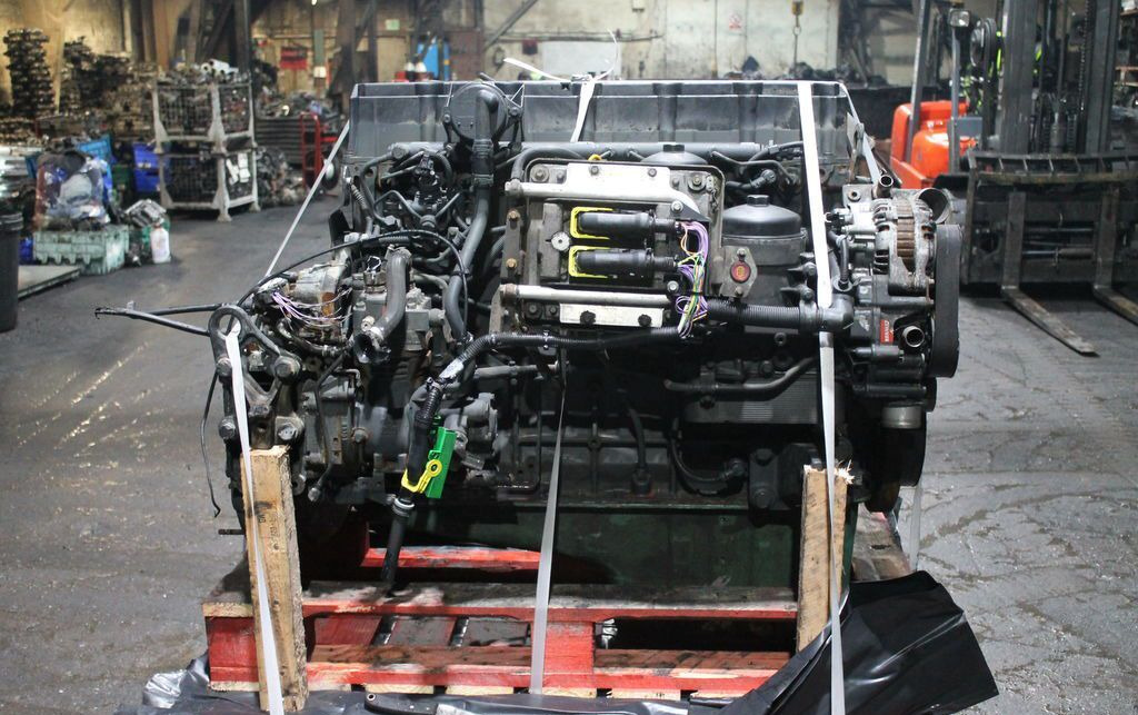 Renault Midliner - Двигатель: фото 1 Renault Midliner - Двигатель: фото 1