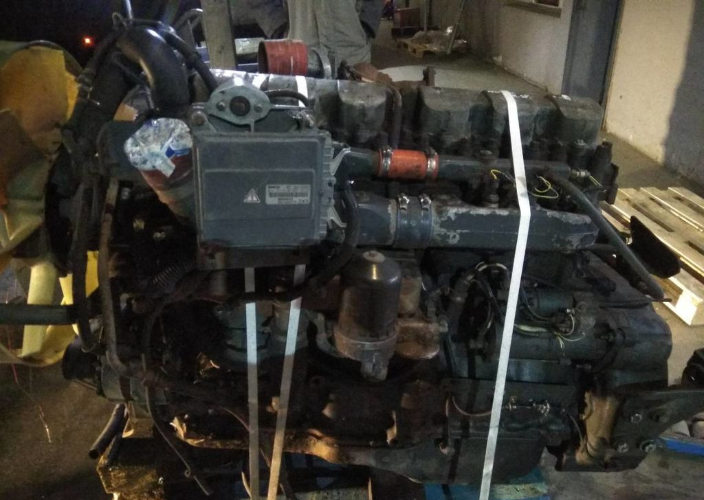 Renault Premium - Двигатель: фото 1 Renault Premium - Двигатель: фото 1