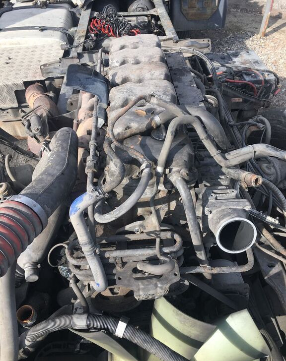 Scania P380 - Двигатель: фото 1 Scania P380 - Двигатель: фото 1