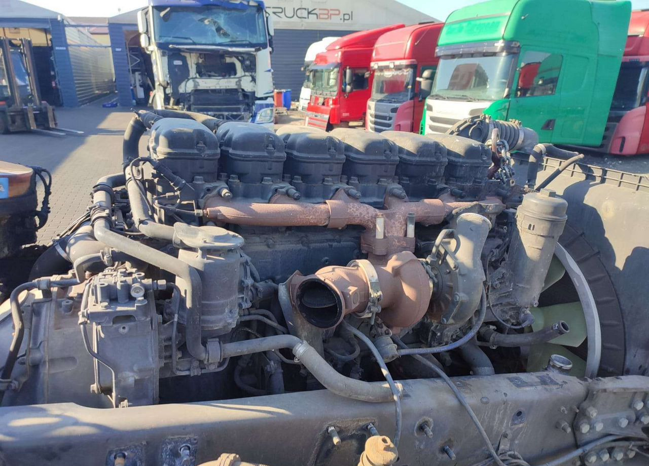 Scania P400 - Двигатель: фото 1 Scania P400 - Двигатель: фото 1