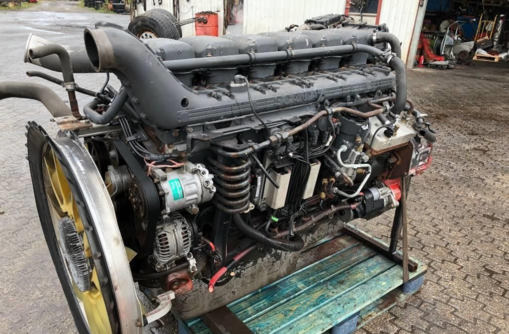 Scania P420 - Двигатель: фото 1 Scania P420 - Двигатель: фото 1