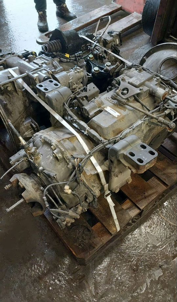 Scania P420 - Коробка передач: фото 1 Scania P420 - Коробка передач: фото 1