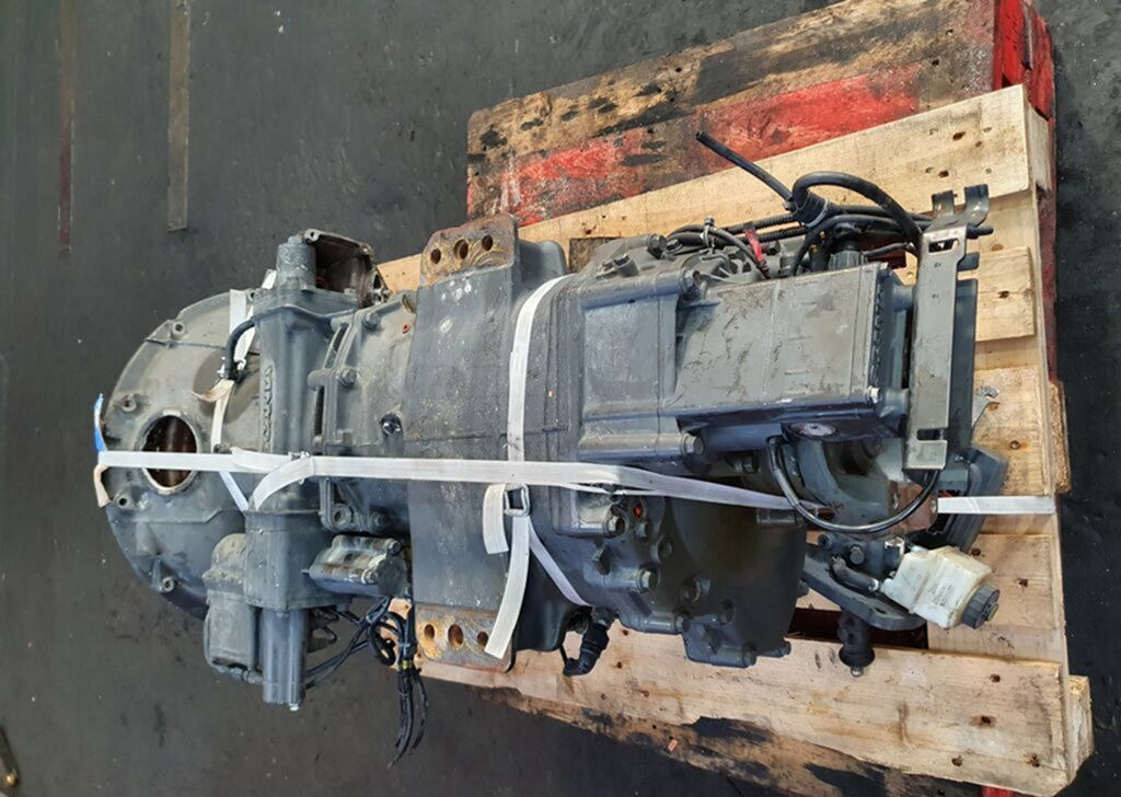 Scania P420 - Коробка передач: фото 2 Scania P420 - Коробка передач: фото 2