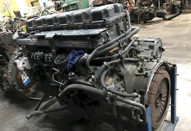 Scania P420 - Двигатель: фото 4 Scania P420 - Двигатель: фото 4