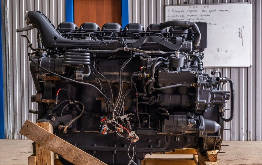 Scania R-series - Двигатель: фото 1 Scania R-series - Двигатель: фото 1