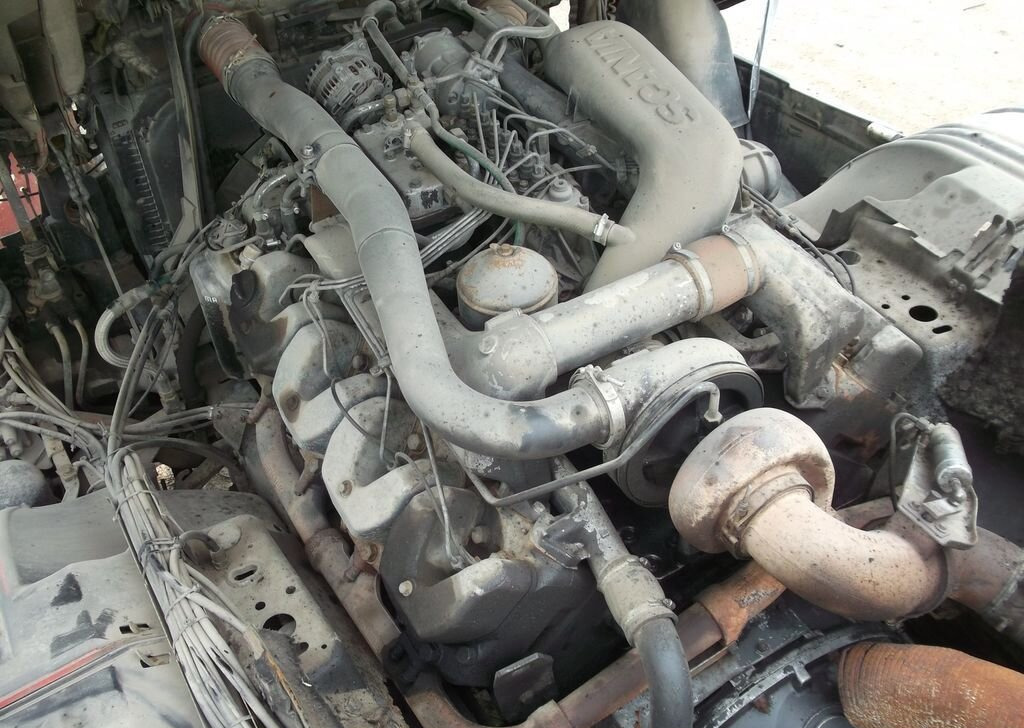 Scania R-series - Двигатель: фото 1 Scania R-series - Двигатель: фото 1