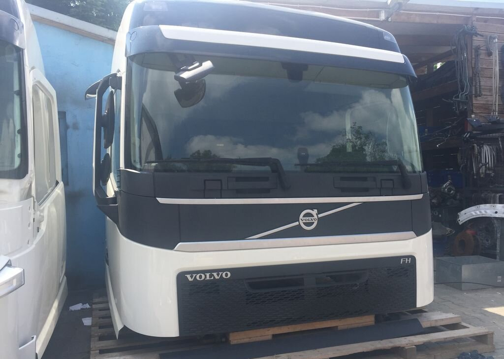 VOLVO - Кабина для Грузовиков: фото 1 VOLVO - Кабина для Грузовиков: фото 1