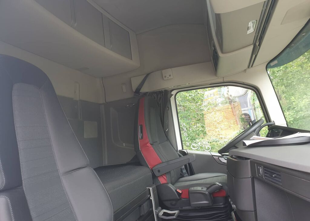 Кабина для Грузовиков VOLVO: фото 7