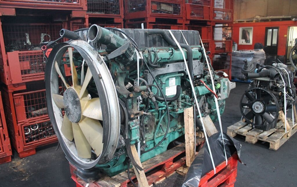 Volvo FH - Двигатель: фото 2 Volvo FH - Двигатель: фото 2