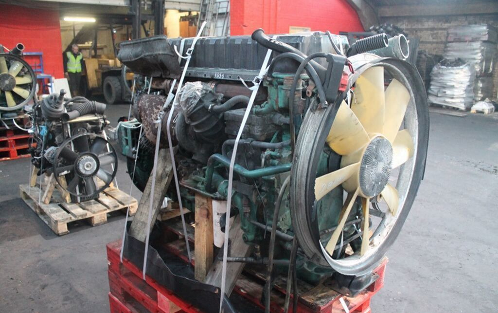 Volvo FH - Двигатель: фото 1 Volvo FH - Двигатель: фото 1