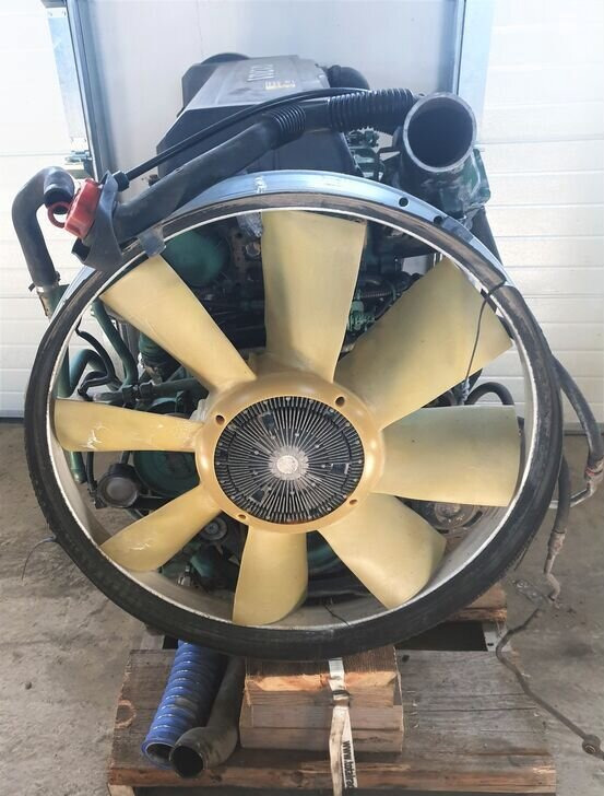 Volvo FH - Двигатель: фото 1 Volvo FH - Двигатель: фото 1