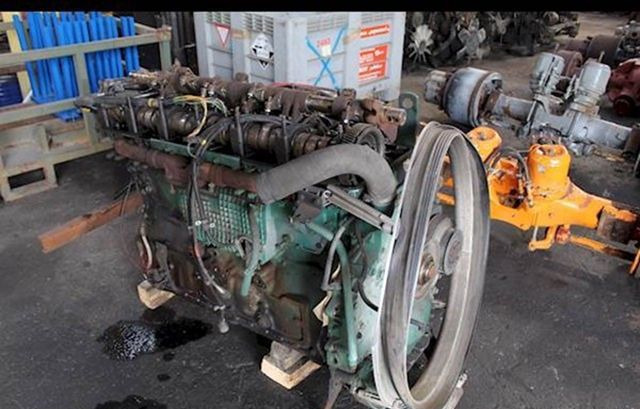 Volvo FH - Двигатель: фото 2 Volvo FH - Двигатель: фото 2