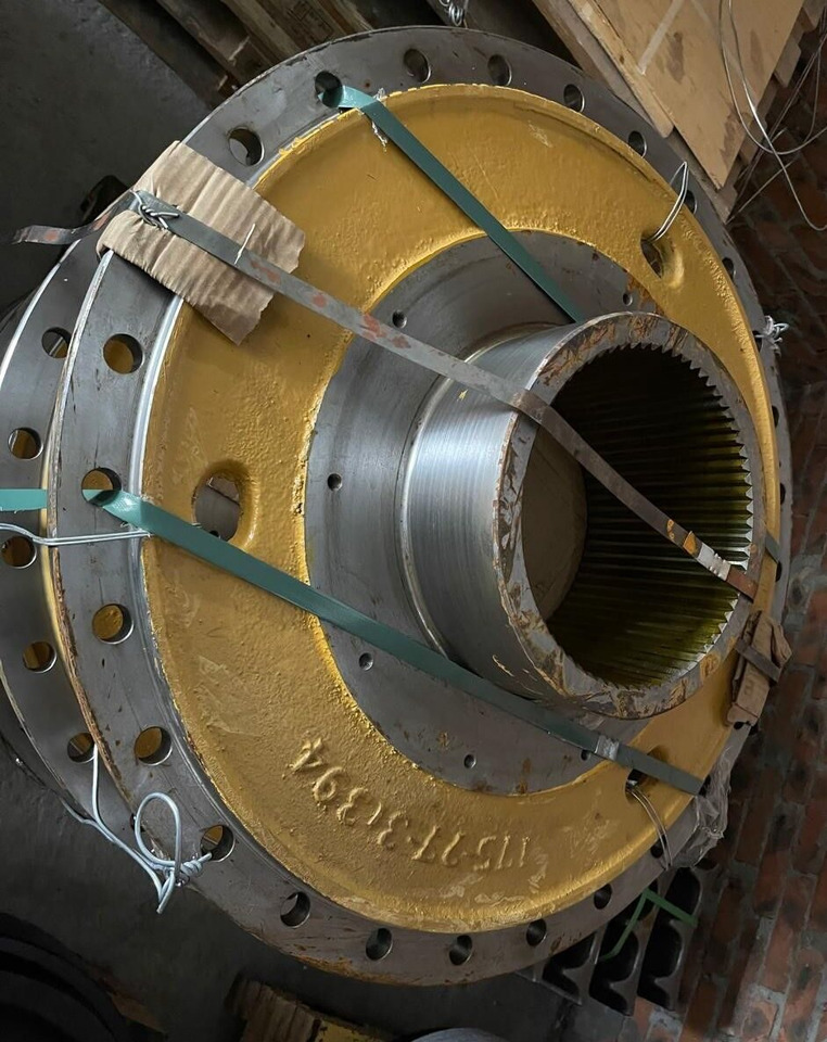 175-27-31394 Колесо ведущее / ступица - Запчасти ходовой части для Бульдозеров: фото 1 175-27-31394 Колесо ведущее / ступица - Запчасти ходовой части для Бульдозеров: фото 1