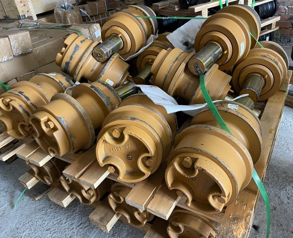 175-30-00513P010-01-SS Каток поддерживающий - Запчасти ходовой части для Бульдозеров: фото 2 175-30-00513P010-01-SS Каток поддерживающий - Запчасти ходовой части для Бульдозеров: фото 2