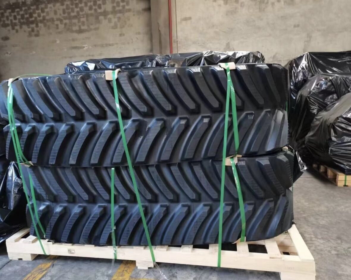 Гусеница резино-армированная Challenger MT 700 (581857D1, 655-3062, 655-3044) - Гусеница для Сельскохозяйственной техники: фото 2 Гусеница резино-армированная Challenger MT 700 (581857D1, 655-3062, 655-3044) - Гусеница для Сельскохозяйственной техники: фото 2