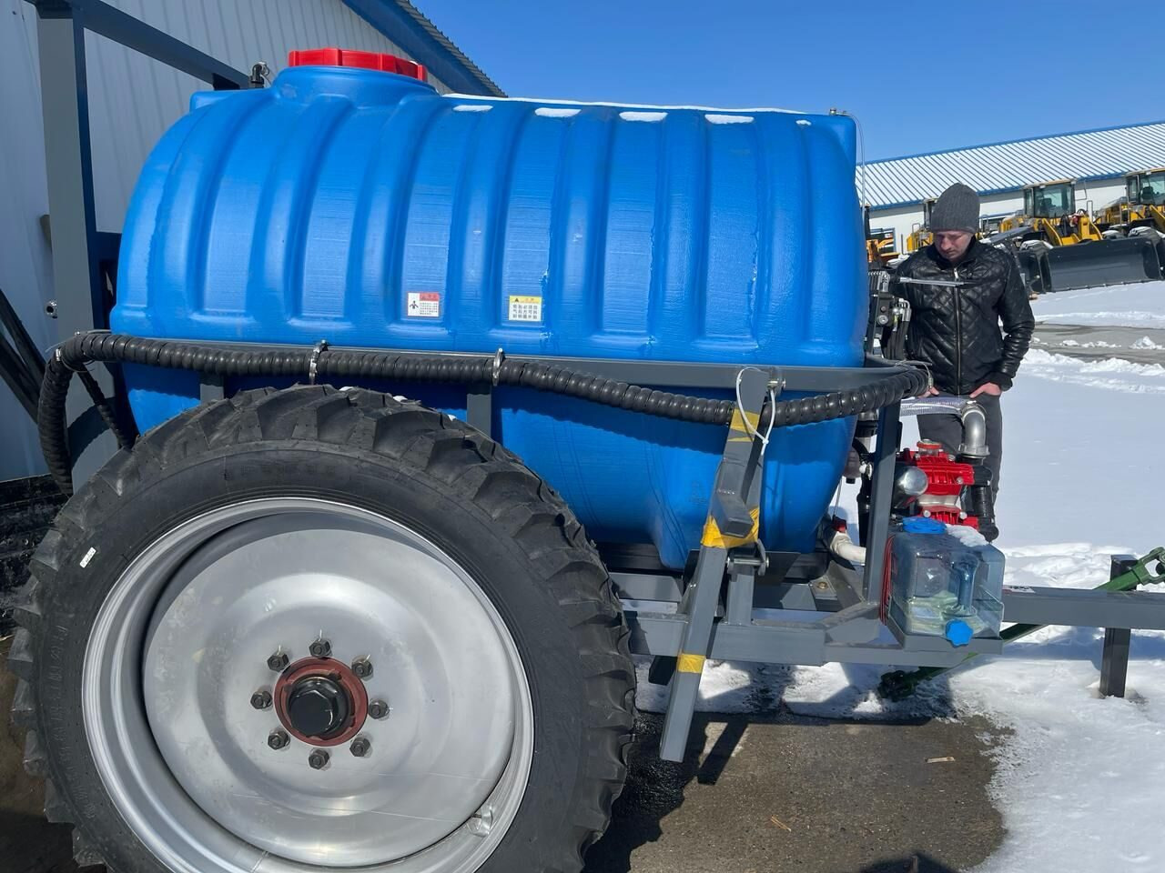 Опрыскиватель 3WPQ-3000 (прицепной) - Опрыскиватель: фото 2 Опрыскиватель 3WPQ-3000 (прицепной) - Опрыскиватель: фото 2