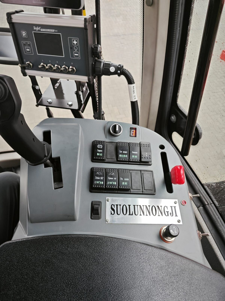 Опрыскиватель самоходный Suolun 3WP-4000 - Опрыскиватель: фото 5 Опрыскиватель самоходный Suolun 3WP-4000 - Опрыскиватель: фото 5