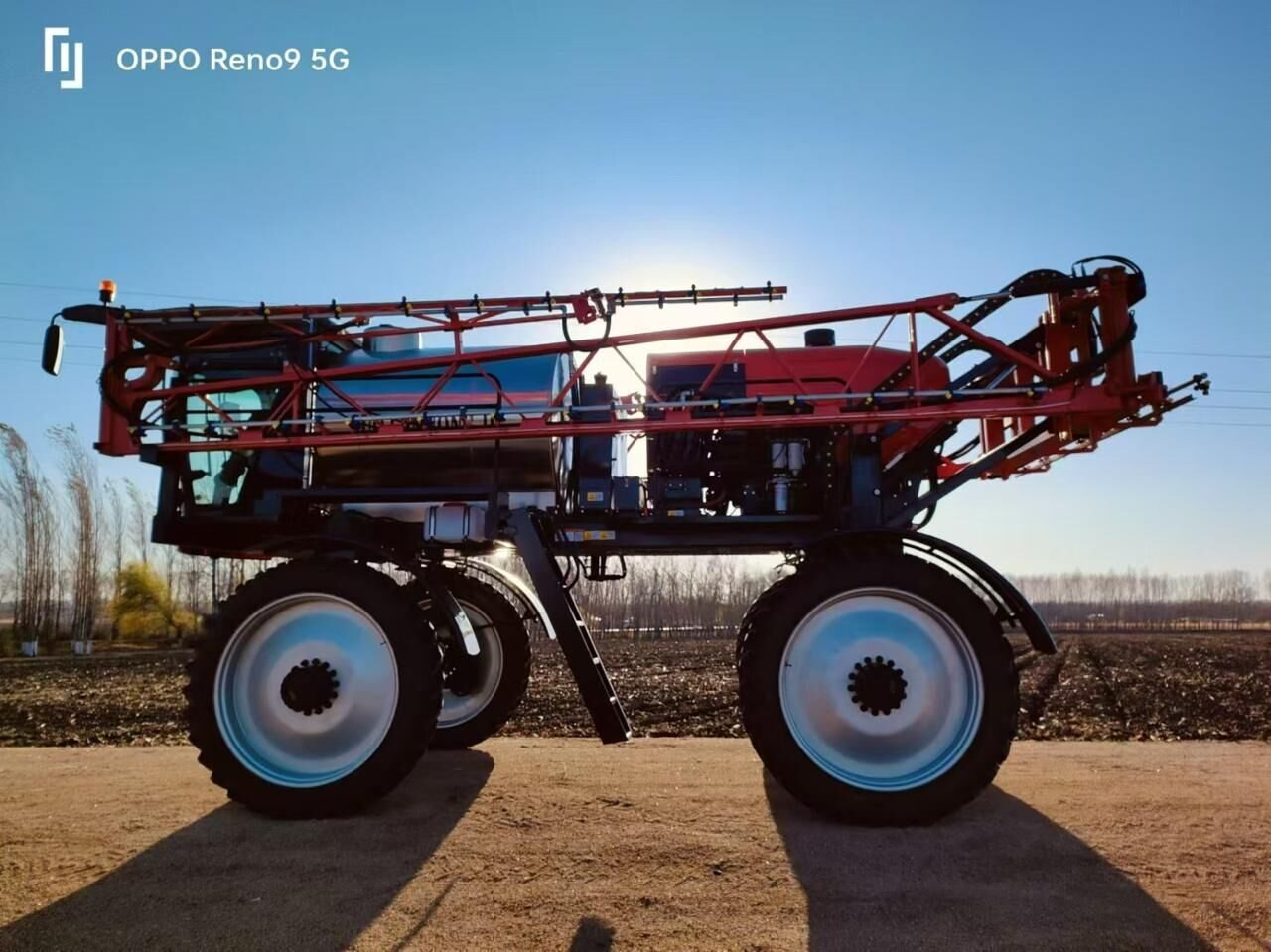 Опрыскиватель самоходный Suolun 3WP-4000 - Опрыскиватель: фото 2 Опрыскиватель самоходный Suolun 3WP-4000 - Опрыскиватель: фото 2