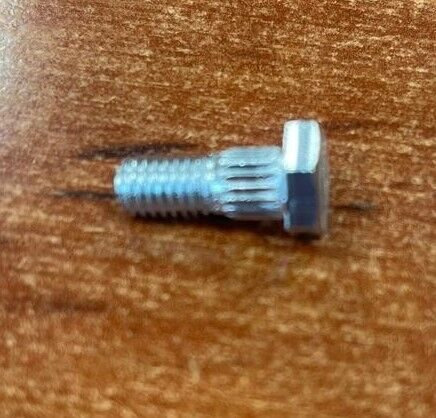 Болт М6х16 -10.9 (с зубч. насечкой) крепления сегментов 10931 - Запчасти для Комбайнов: фото 2 Болт М6х16 -10.9 (с зубч. насечкой) крепления сегментов 10931 - Запчасти для Комбайнов: фото 2