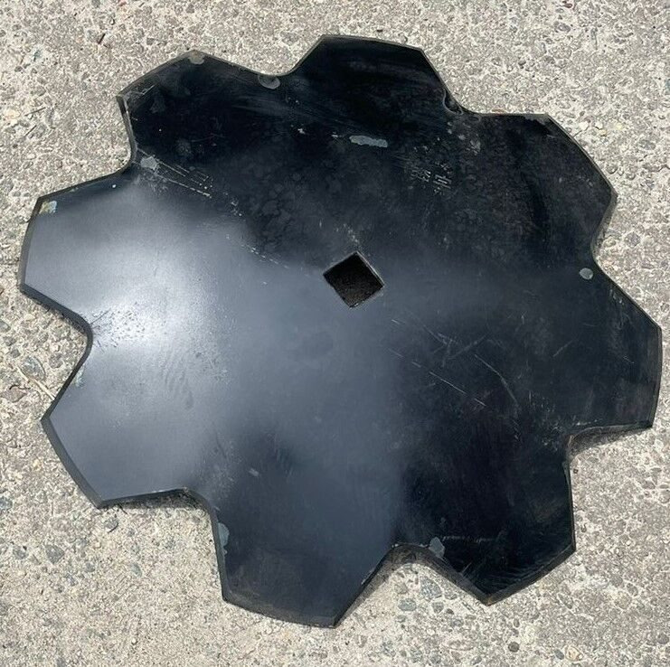 Диск бороны 650 (ромашка) под квадратный вал 40х40мм - Запчасти для Борон: фото 1 Диск бороны 650 (ромашка) под квадратный вал 40х40мм - Запчасти для Борон: фото 1