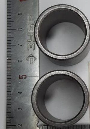 GB0276 Втулка крепления рычага опорных колес (Kinze) - Запчасти для Посевной техники: фото 1 GB0276 Втулка крепления рычага опорных колес (Kinze) - Запчасти для Посевной техники: фото 1