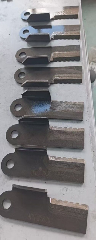 HXE92550 / HXE925501 Нож измельчителя (левый/правый) John Deere - Запчасти для Комбайнов: фото 1 HXE92550 / HXE925501 Нож измельчителя (левый/правый) John Deere - Запчасти для Комбайнов: фото 1