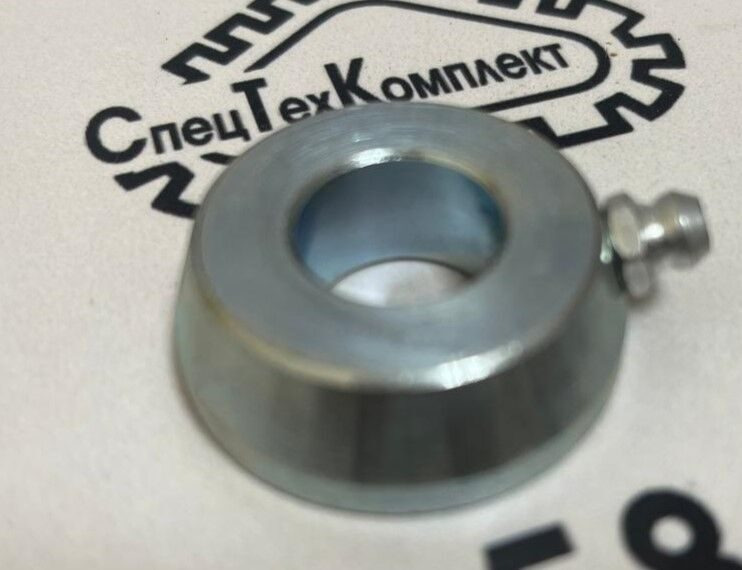 Шайба со смазочным штуцером AH204016 John Deere - Запчасти для Посевной техники: фото 2 Шайба со смазочным штуцером AH204016 John Deere - Запчасти для Посевной техники: фото 2