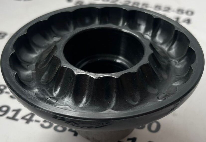 Стакан для бобов G26713, AA26713 (JOHN DEERE) - Запчасти для Посевной техники: фото 2 Стакан для бобов G26713, AA26713 (JOHN DEERE) - Запчасти для Посевной техники: фото 2