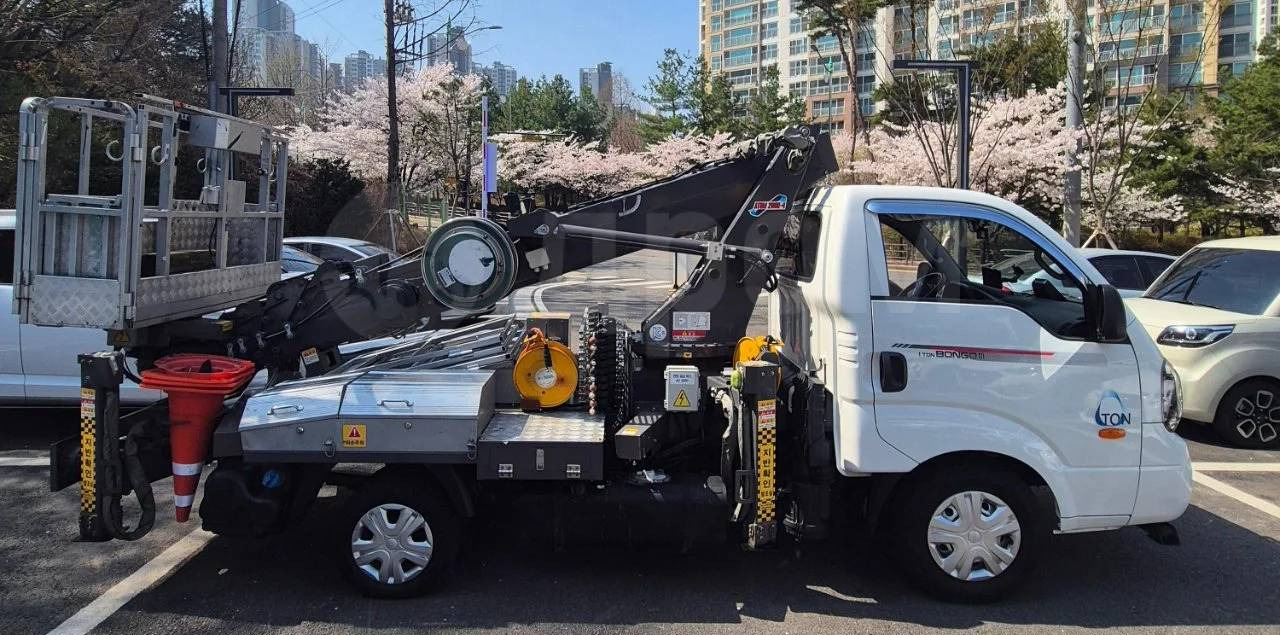 Автовышку ATOM 200 N 4 продаю. - Автовышка: фото 3 Автовышку ATOM 200 N 4 продаю. - Автовышка: фото 3