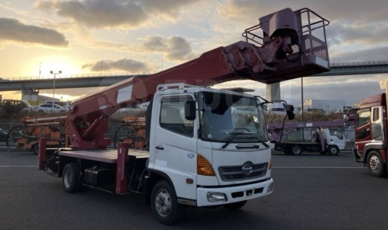 Автовышку Aichi SK 27 A продаю. В наличии - Автовышка: фото 1 Автовышку Aichi SK 27 A продаю. В наличии - Автовышка: фото 1