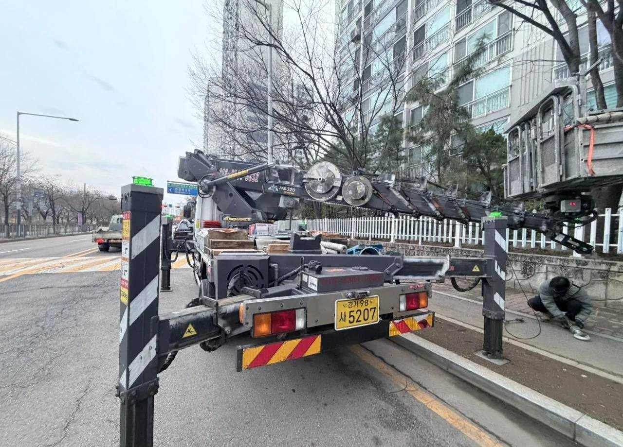 Автовышку Hansin HS 320 продаю. - Автовышка: фото 5 Автовышку Hansin HS 320 продаю. - Автовышка: фото 5