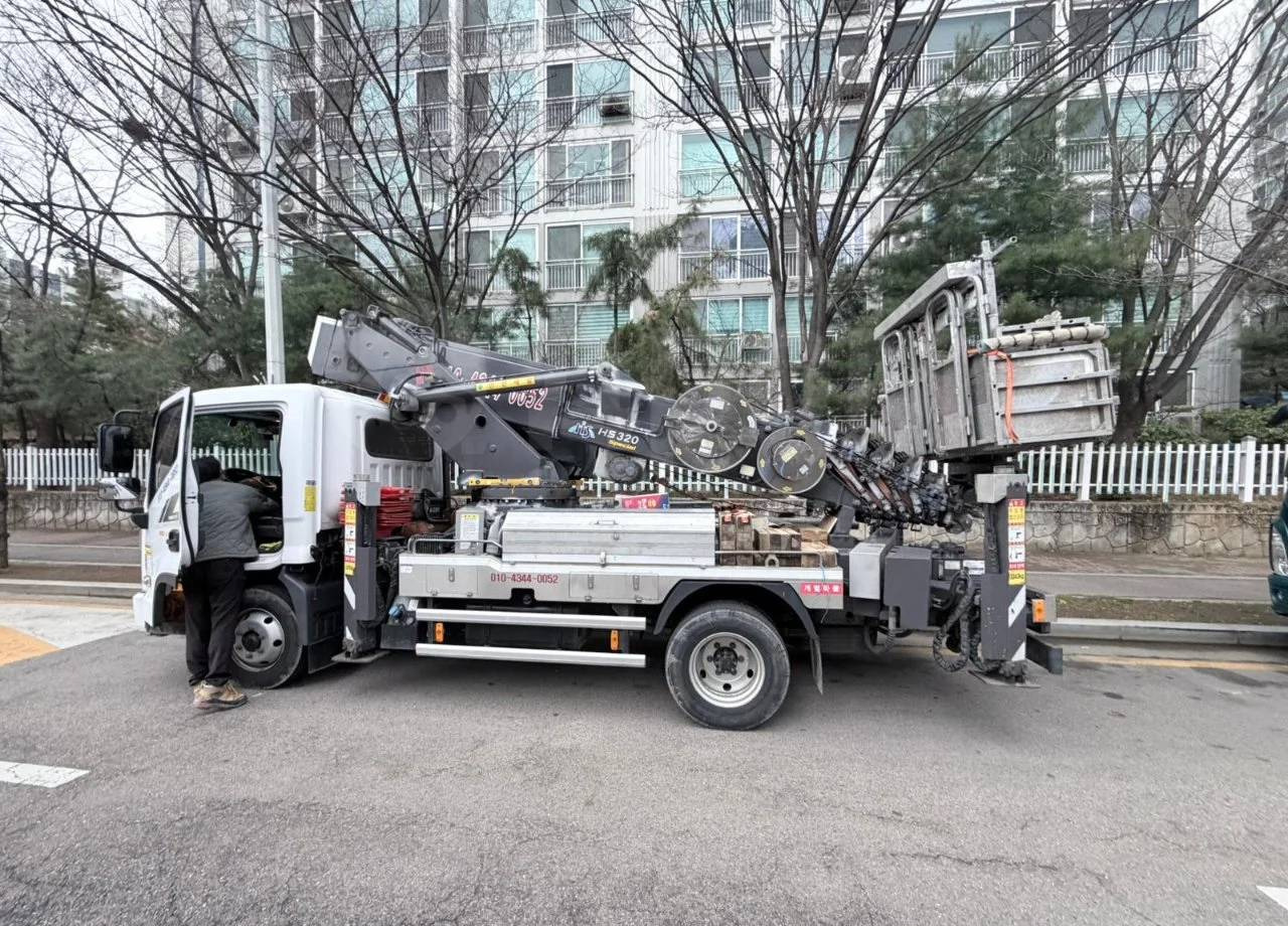 Автовышку Hansin HS 320 продаю. - Автовышка: фото 1 Автовышку Hansin HS 320 продаю. - Автовышка: фото 1