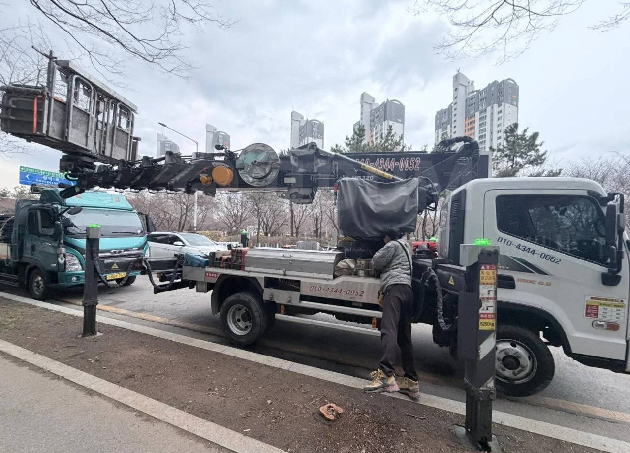 Автовышку Hansin HS 320 продаю. - Автовышка: фото 4 Автовышку Hansin HS 320 продаю. - Автовышка: фото 4