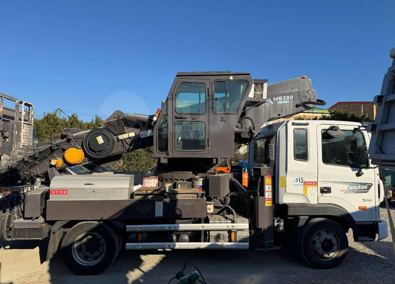 Автовышку Hansin HS-380 продаю. В наличии - Автовышка: фото 2 Автовышку Hansin HS-380 продаю. В наличии - Автовышка: фото 2