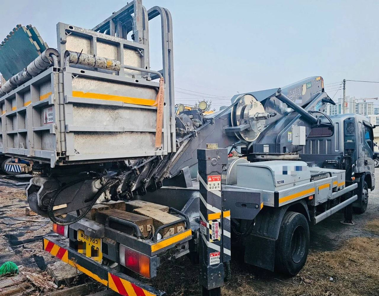 Автовышку Horyong SKY 300 - 4 N продаю. - Автовышка: фото 3 Автовышку Horyong SKY 300 - 4 N продаю. - Автовышка: фото 3