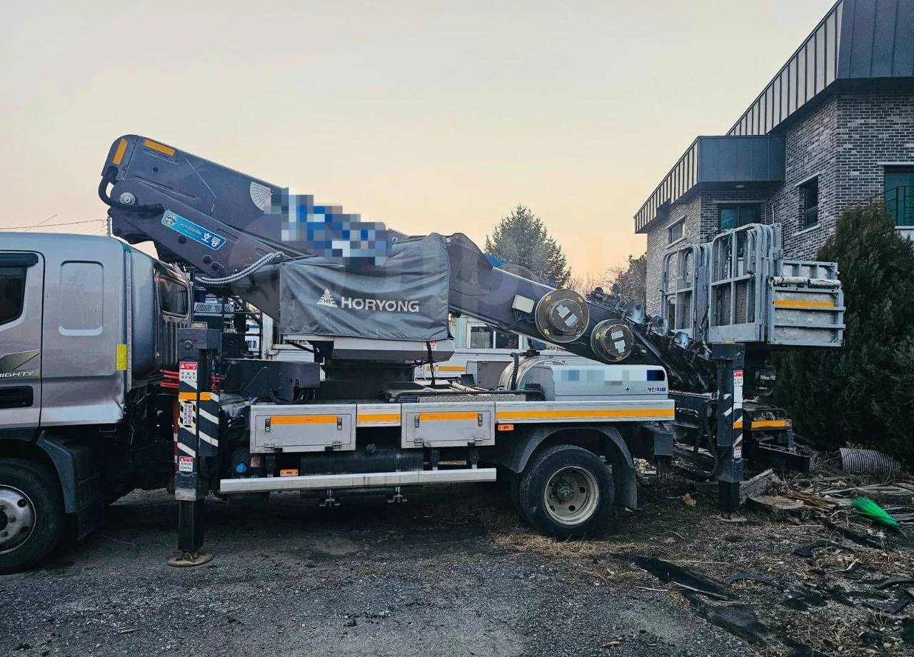 Автовышку Horyong SKY 300 - 4 N продаю. - Автовышка: фото 1 Автовышку Horyong SKY 300 - 4 N продаю. - Автовышка: фото 1