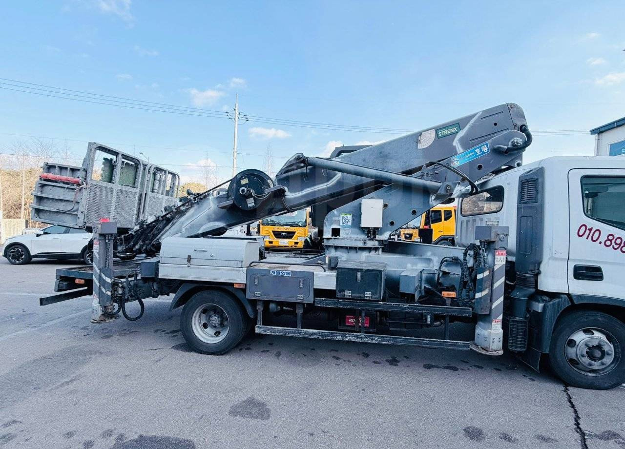 Автовышка Автовышку Horyong SKY 300 продаю.: фото 15 Автовышка Автовышку Horyong SKY 300 продаю.: фото 15