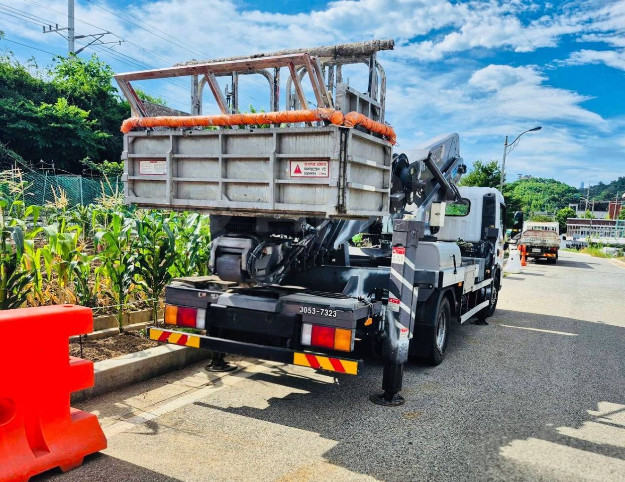 Автовышку Horyong SKY 300 продаю. В Наличии - Автовышка: фото 3 Автовышку Horyong SKY 300 продаю. В Наличии - Автовышка: фото 3