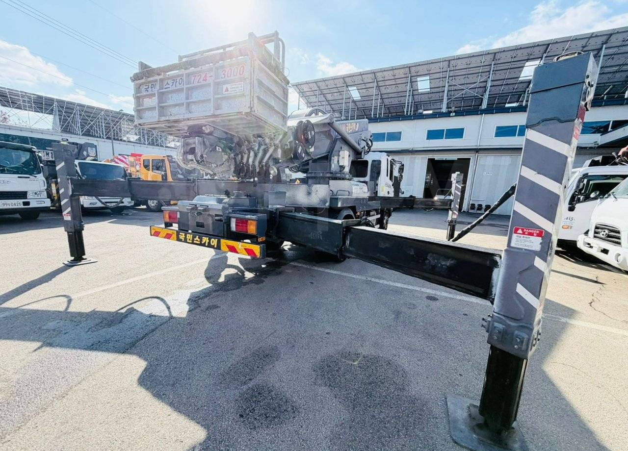 Автовышка Автовышку Horyong SKY 380 SQ продаю. В наличии: фото 18