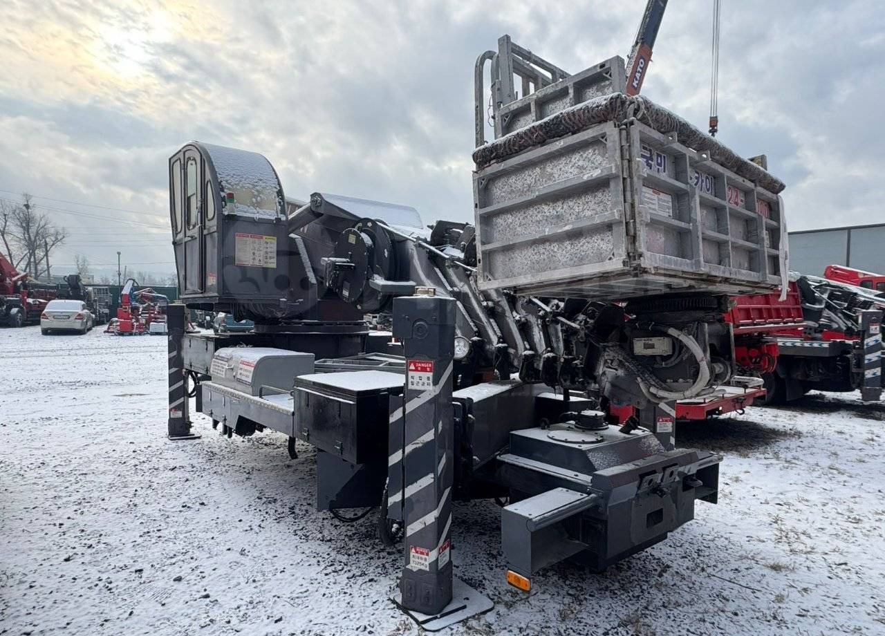 Автовышка Автовышку Horyong SKY 380 SQ продаю. В наличии: фото 25