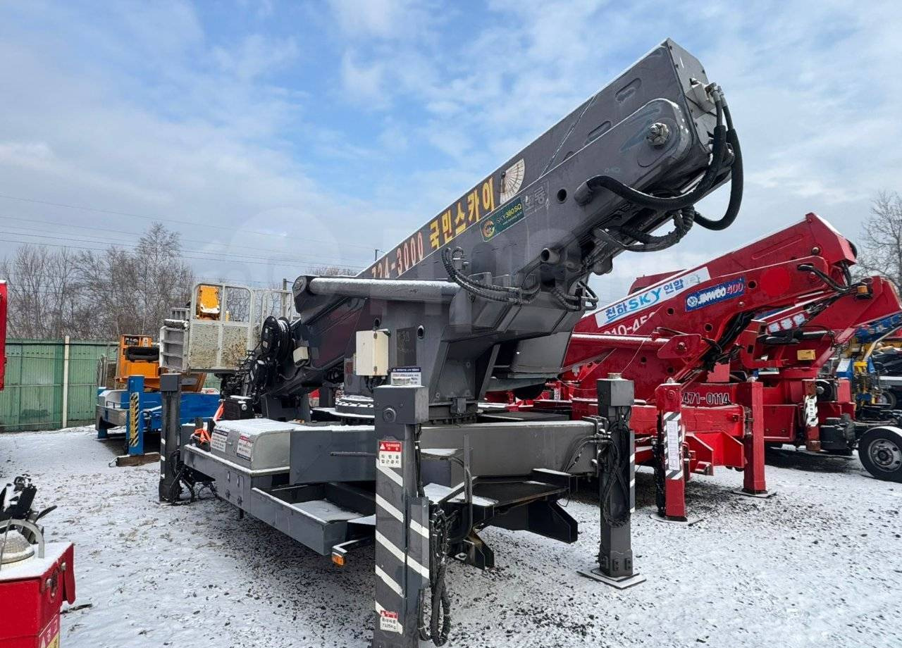 Автовышка Автовышку Horyong SKY 380 SQ продаю. В наличии: фото 27