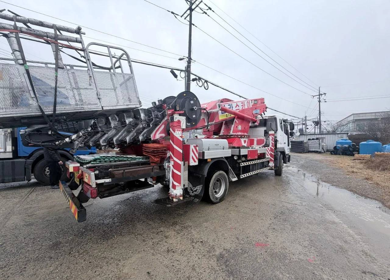 Автовышку Horyong SKY 450 продаю. - Автовышка: фото 3 Автовышку Horyong SKY 450 продаю. - Автовышка: фото 3