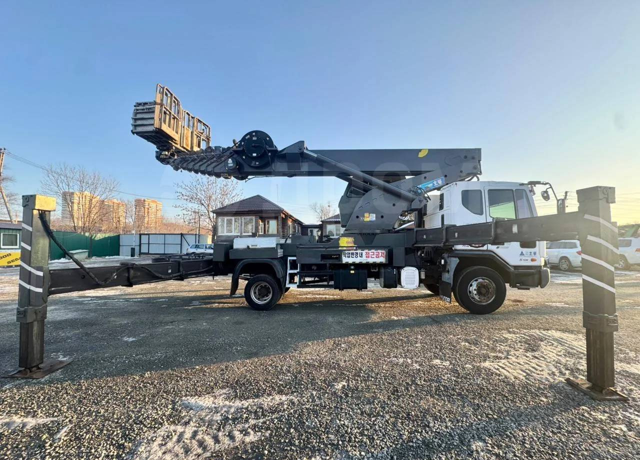 Автовышку Horyong SKY 450 продаю. - Автовышка: фото 3 Автовышку Horyong SKY 450 продаю. - Автовышка: фото 3