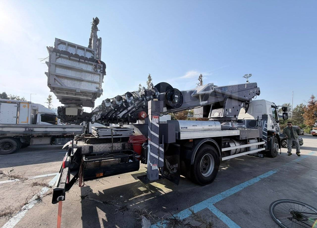 Автовышка Автовышку Horyong SKY 540 VP продаю. В наличии: фото 19 Автовышка Автовышку Horyong SKY 540 VP продаю. В наличии: фото 19