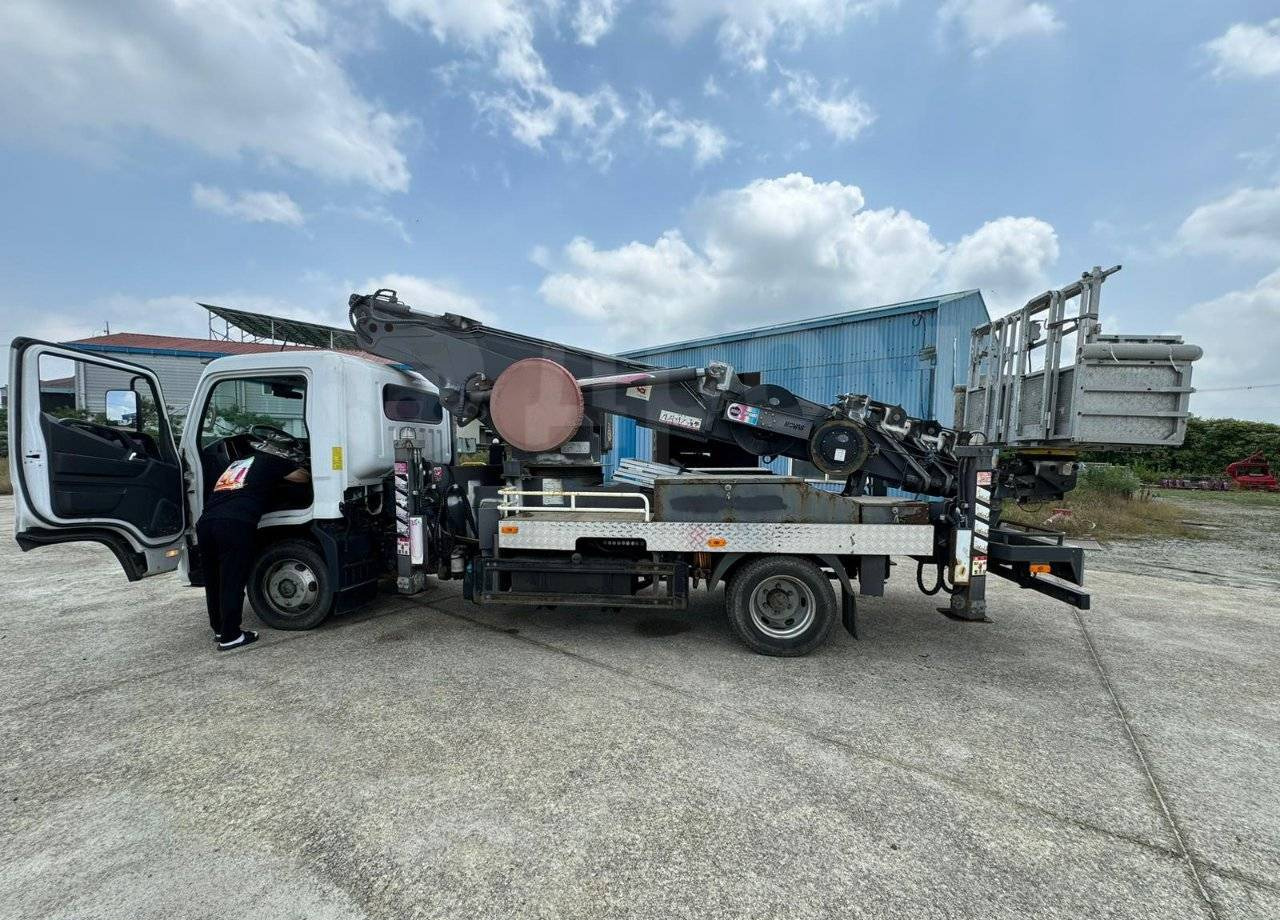 Автовышку Novas-300 продаю. В наличии - Автовышка: фото 1 Автовышку Novas-300 продаю. В наличии - Автовышка: фото 1