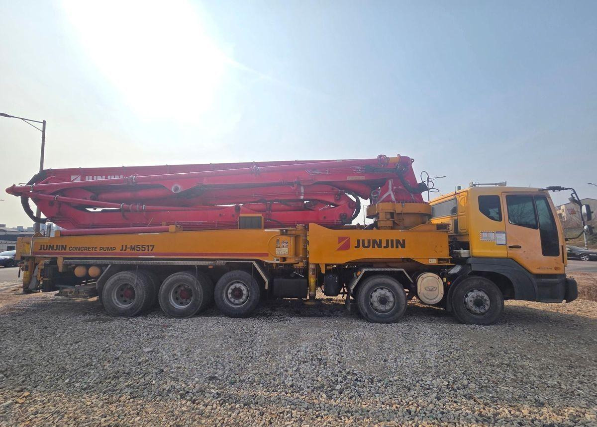 Junjin JJRZ 55-6.18HP - Автобетононасос: фото 4 Junjin JJRZ 55-6.18HP - Автобетононасос: фото 4