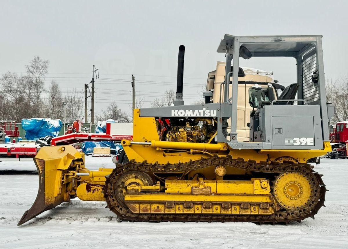 Komatsu D39E - Бульдозер: фото 1 Komatsu D39E - Бульдозер: фото 1