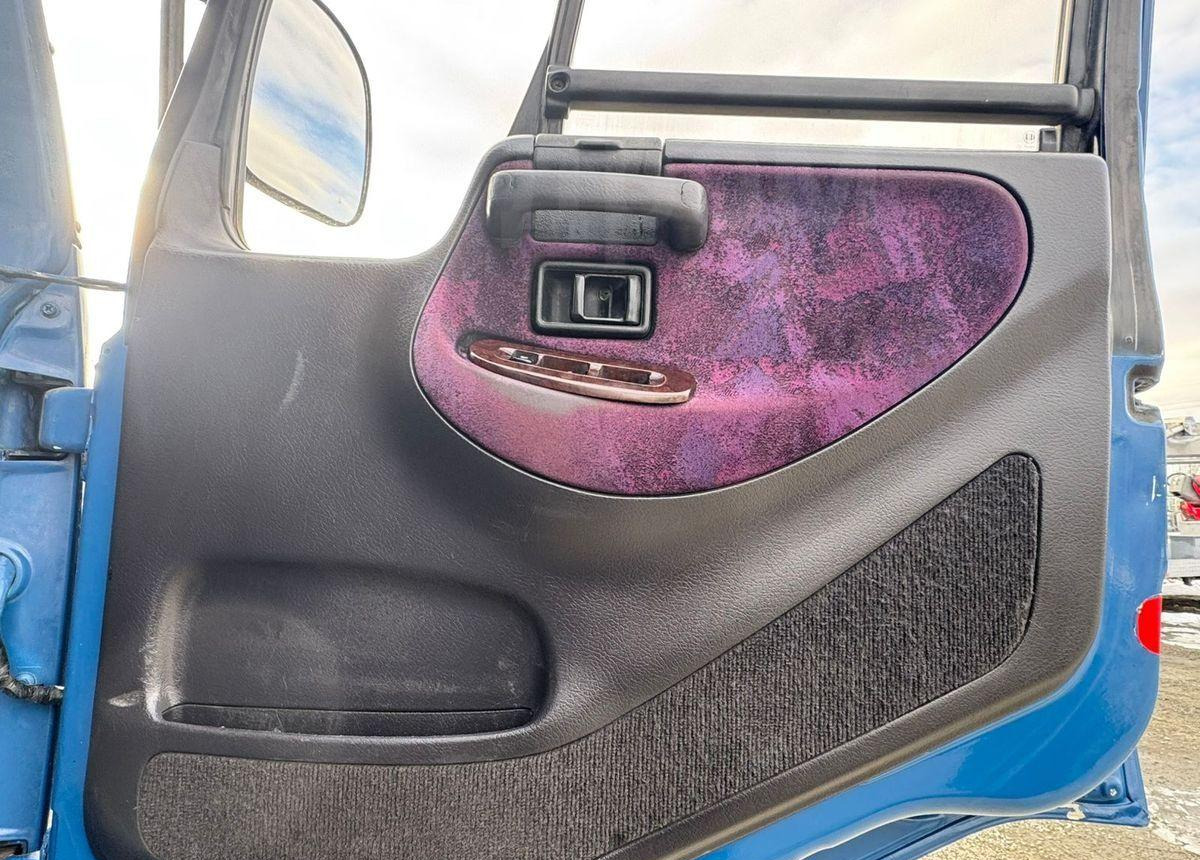 Самосвал Nissan Diesel Big Thumb: фото 8