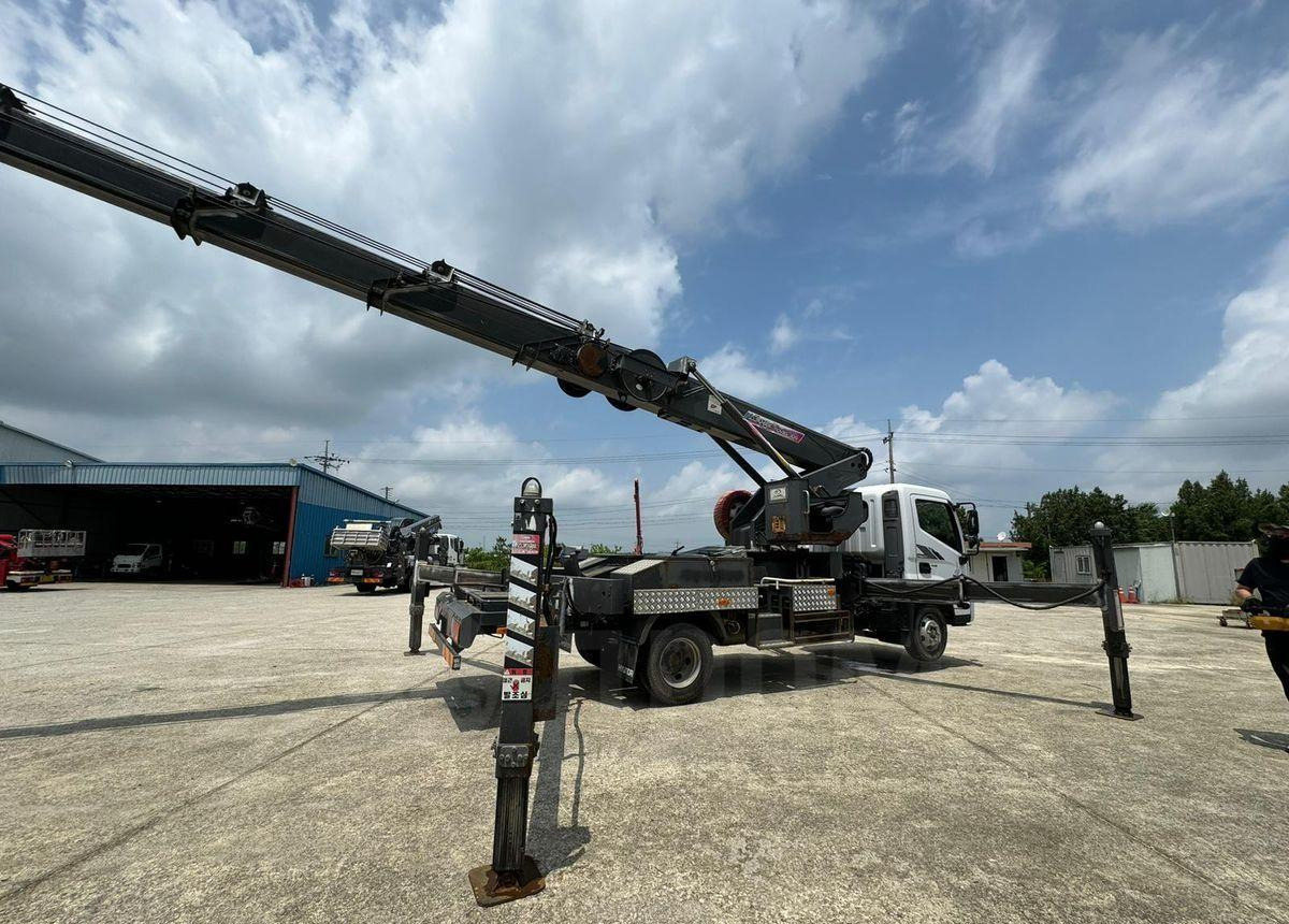 Novas 300 - Автовышка: фото 4 Novas 300 - Автовышка: фото 4