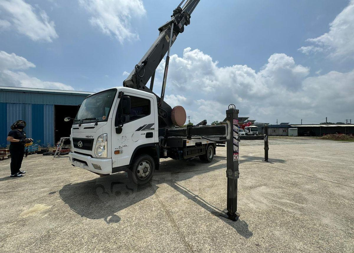 Novas 300 - Автовышка: фото 1 Novas 300 - Автовышка: фото 1